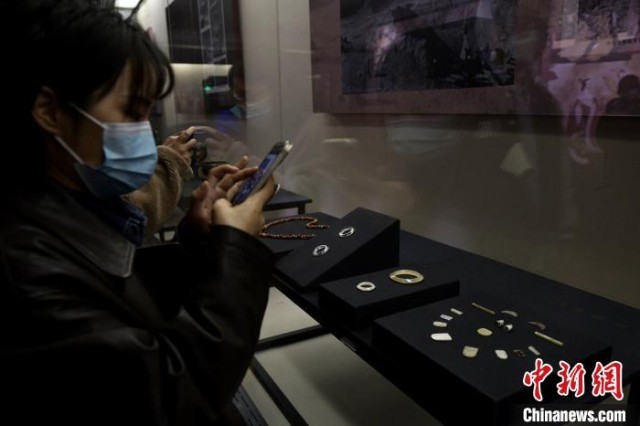 106组战国中山国文物亮相重庆中国三峡博物馆