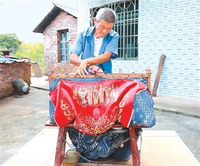 蓝帷藏万象_十指舞春秋（我与非遗） 图1