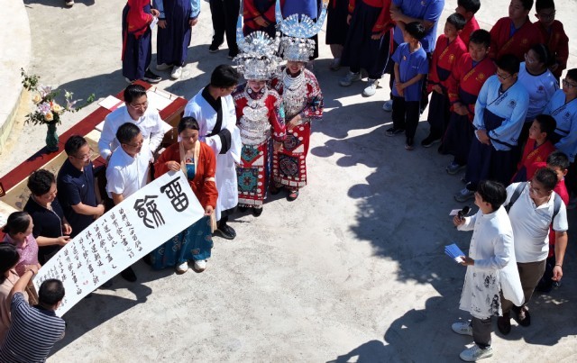 2025家承文脉_七夕晒书雅集在湘举办 图3