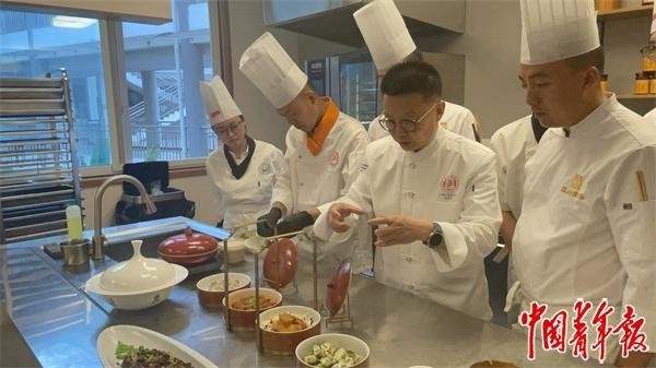 非遗美食高手，为啥去大学“回炉”_文化中国行 图2