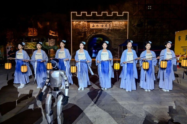 国庆中秋长假，与黄花城水长城有个约会 图1