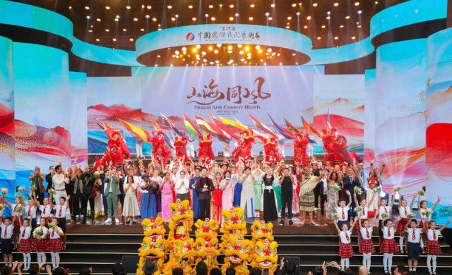 第13届中国国际民间艺术节广东佛山上演 图1