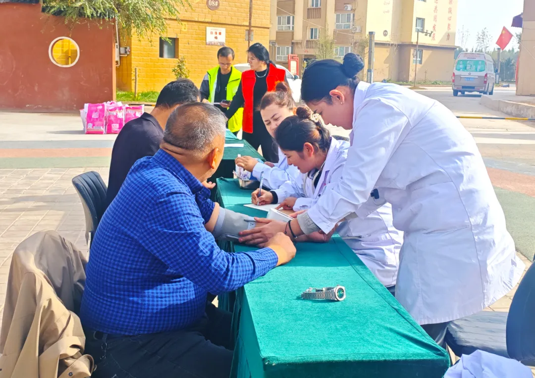 疏勒县：“情暖金秋_爱在重阳”敬老月活动温情启幕 图2