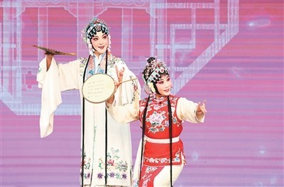 第九届中国戏曲文化周举办——秋色满园戏韵浓 图1