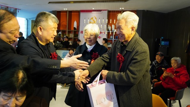 石家庄井陉：20对金婚老人的幸福瞬间 图4