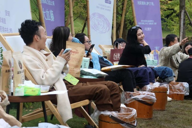 国家级非遗从江瑶浴亮相成都 图1