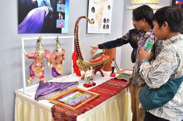 传统戏曲如何“圈粉”年轻观众 图1