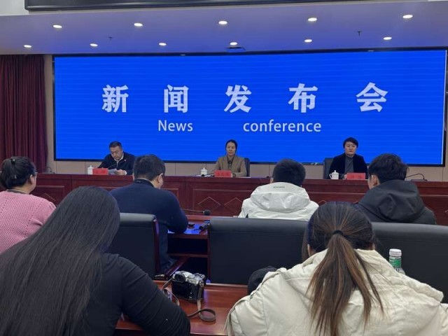 兴安盟激活冰雪“冷资源”_打造旅游“热产业” 图1