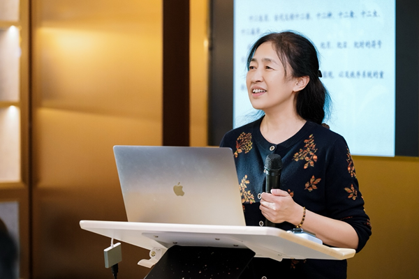 方寸币面承载千年生肖文化_2026中国丙午（马）年贵金属纪念币媒体品鉴会在京举办 图4