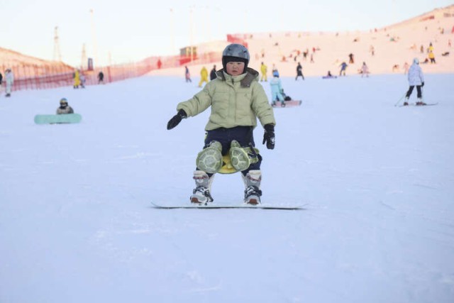 阿勒泰“雪假”首秀：孩子们的冬天被重新定义 图8