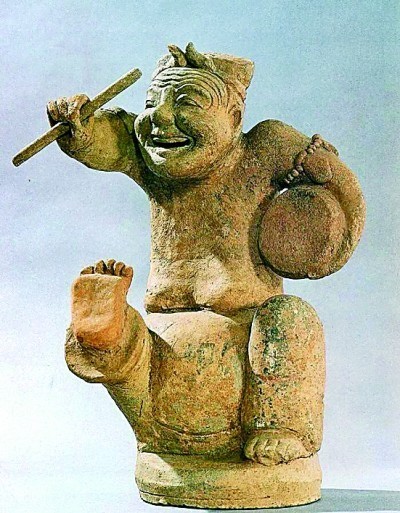 东汉击鼓说唱俑：定格欢乐瞬间 图1