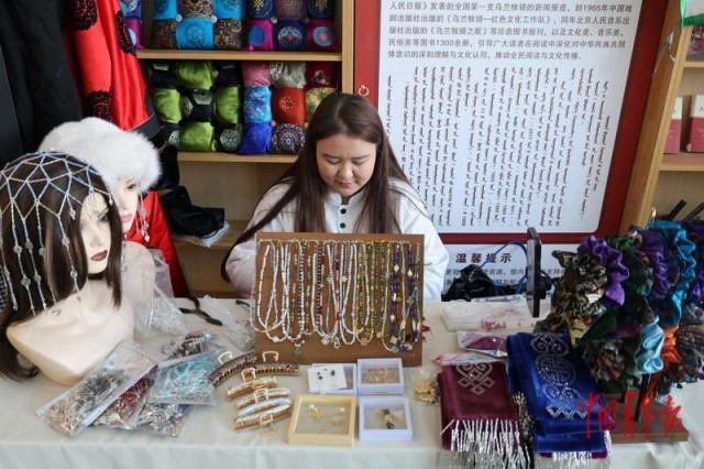 内蒙古苏尼特右旗把非遗融进年味儿 图6