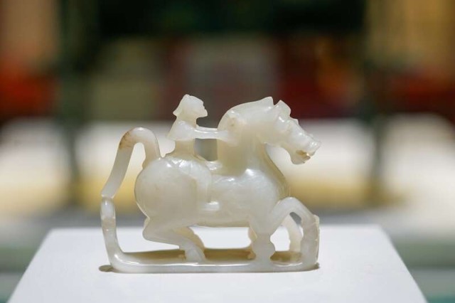上海博物馆“春风骐骥：马年生肖展”启幕 图4