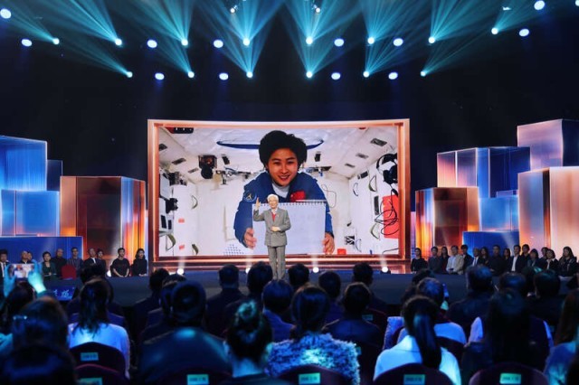 “新大众文艺的‘在场’力量”活动在京举办 图2