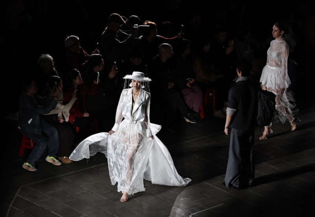 百年骑楼变身T台_传统文化与时尚潮流交织 图7