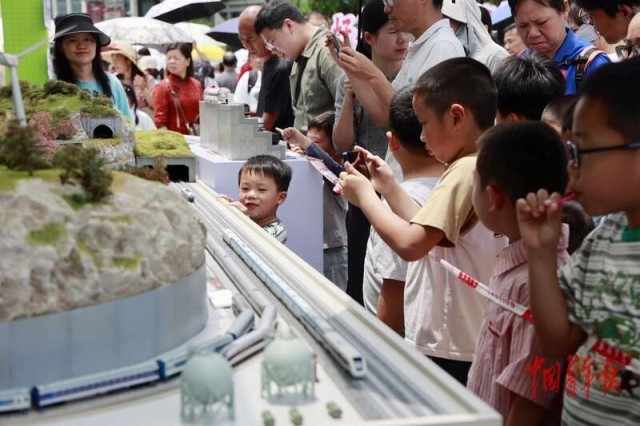 青春赴盛会_潮玩三月三 图3