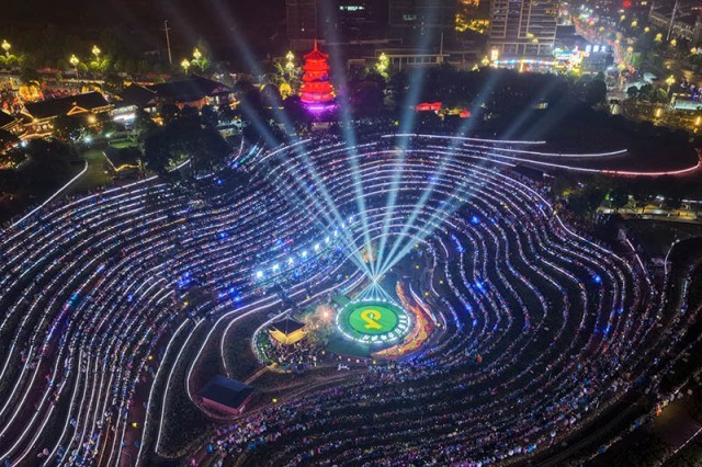 1、2026年10月1日,贵州省毕节市大方县贵州“大地指纹”音乐会现场。何志刚摄