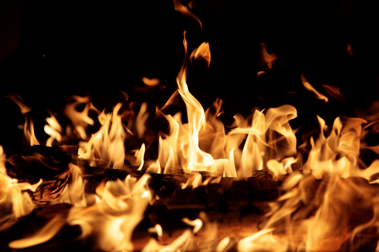 窑火烈烈,陶器正历经一场命运的考验.图片由陶茶居田记窑提供