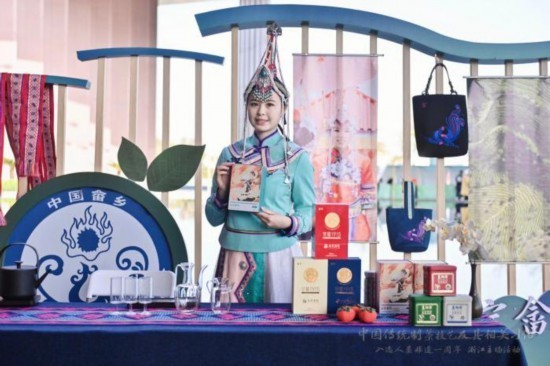 近百件（套）茶非遗联创作品杭州展出 带观众感觉非遗茶生存