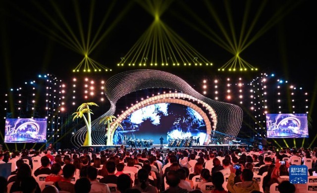 ����캣�ϵ����ʵ�Ӱ�ڿ�Ļ