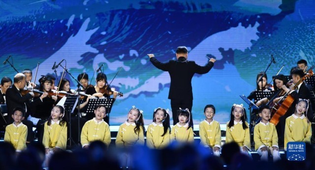 ����캣�ϵ����ʵ�Ӱ�ڿ�Ļ