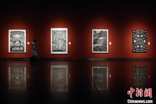 第两十五届齐国版绘做品展览明相江苏省好术馆