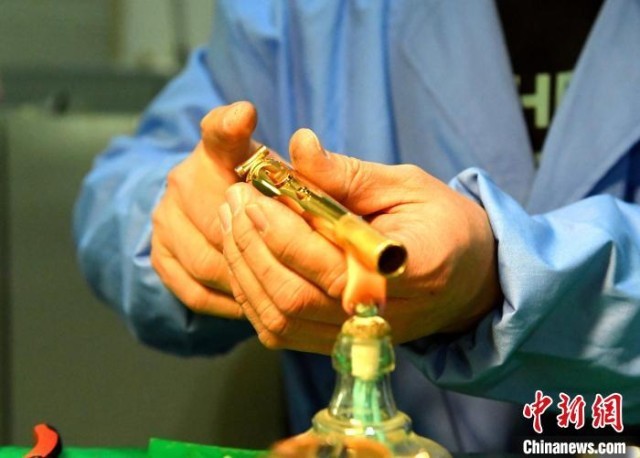 衣時尚插畫服裝搭配（插畫衣服配色）