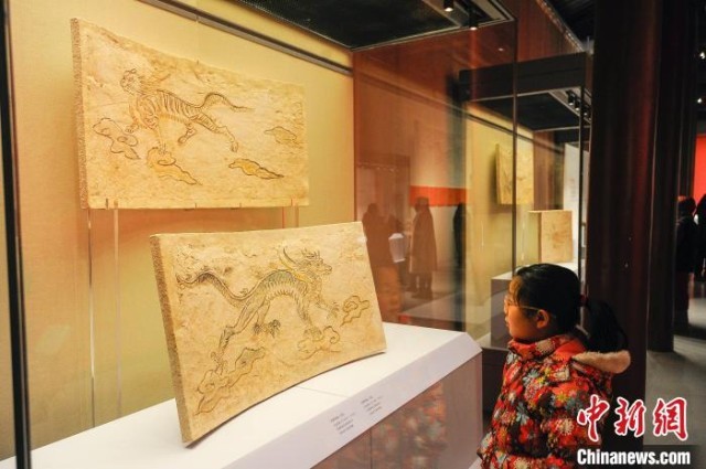 山西展出纵跨4000余年“龙文物” 窥见中华横蛮源头